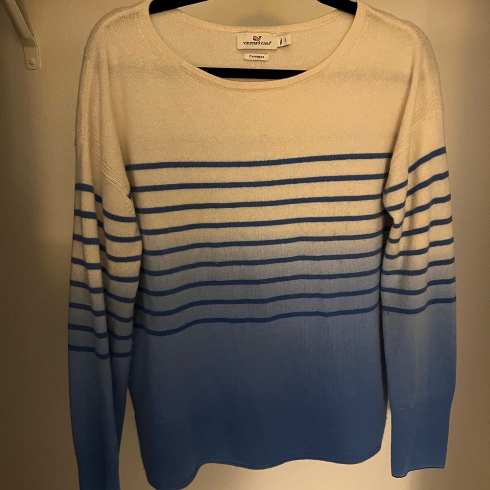 Vineyard Vines Blue and White Women's Sweater